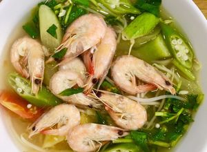 Hình của món Canh chua tôm thanh mát.