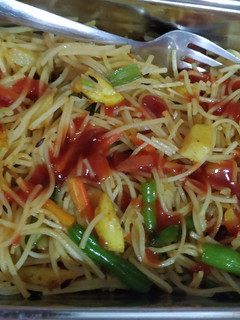 पनीर चाऊमिन (paneer chowmein recipe in Hindi) रेसिपी मुख्य फोटो
