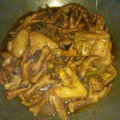 A picture of Ceker 1000.