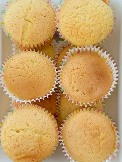 A picture of Fluffy and Moisture cupcake.