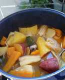 Caldo de res con verduras (puchero)