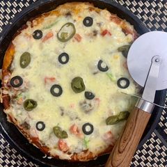 A picture of Hot and spicy Beef cheesy pizza.