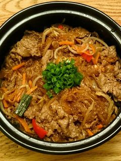 沙茶牛肉粉絲煲 的食譜成品照片