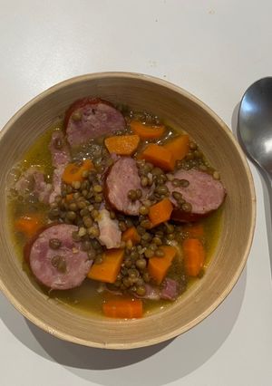Une photo de Soupe carottes,lardons fumé et saucisse fumé