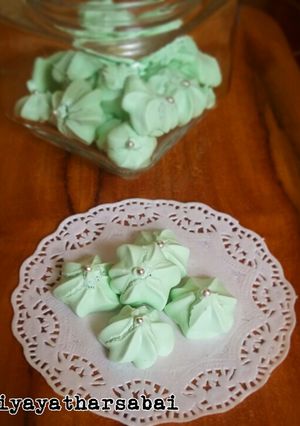 Foto resep Pandan Meringue Cookies