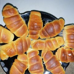 Croissants simple recipe🥐 A picture of Croissants simple recipe🥐.