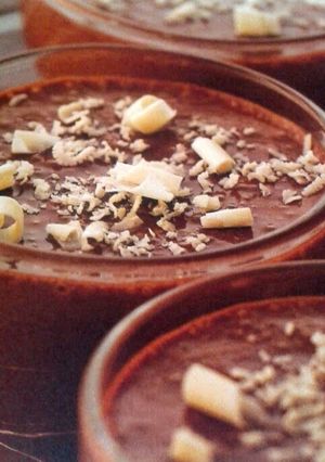 A picture of quick chocolate mousse.