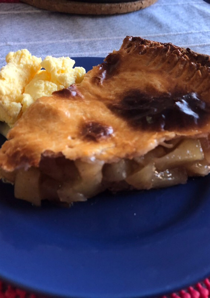 Una foto de Apple pie (el tradicional)