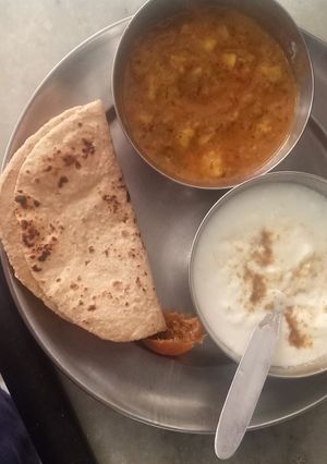 A picture of Tari wale Aloo.