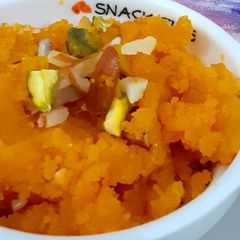 A picture of Suji halwa/semolina.