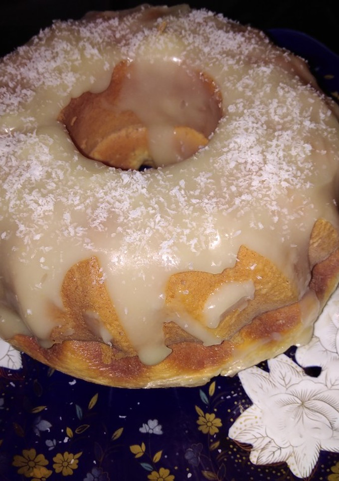 Una foto de Bizcocho de limón con crema