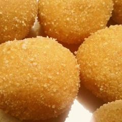 A picture of Besan ke Laddu.
