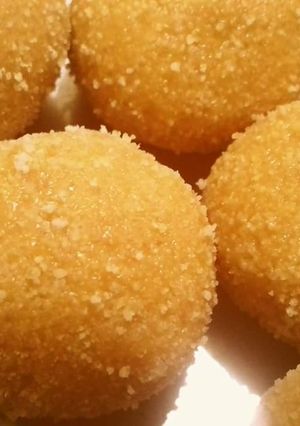 A picture of Besan ke Laddu.