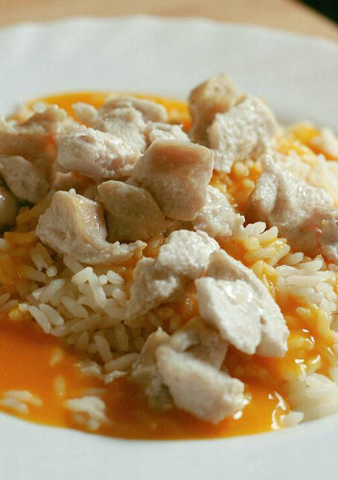 Una foto de Arroz con crema de calabaza y pollo 🍛 de aprovechamiento
