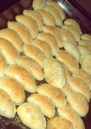 صورة لوصفة فطائر هشة بالسمسم 😋