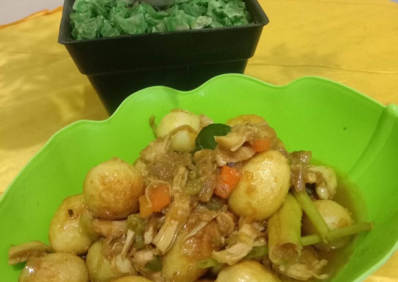 Semur ayam suir dan telur puyuh