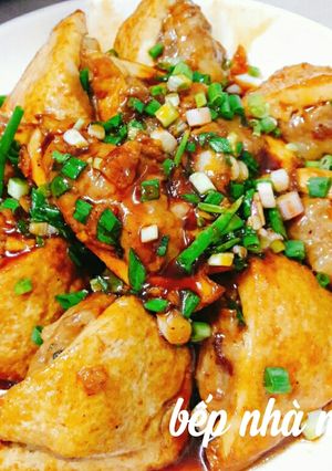 Hình của món Tàu hủ nhồi thịt sauce ngũ vị.