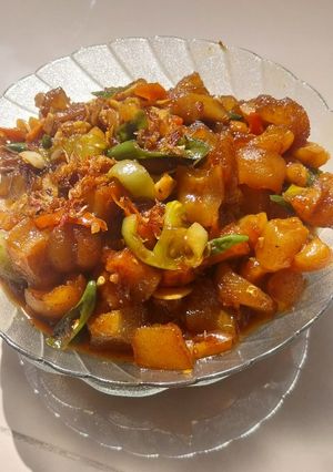 Foto resep Oseng kikil lombok ijo