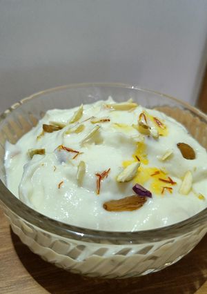 ડ્રાયફ્રુટ શ્રીખંડ (Dryfruit Shrikhand Recipe In Gujarati) રેસીપી મુખ્ય ફોટો