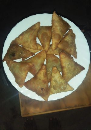 A picture of Beef samsas.