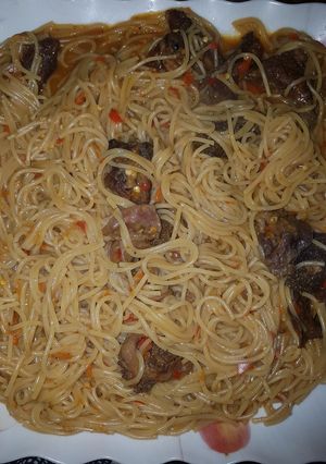 A picture of Spaghetti jollof.