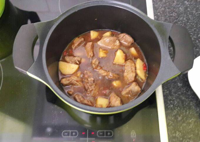 How to Make Perfect Lamb curry