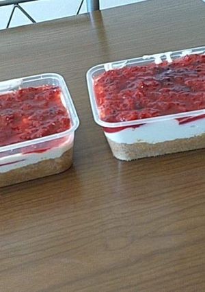 Φωτογραφία της συνταγής Πανεύκολο Cheesecake φράουλας με χαμηλά λιπαρά