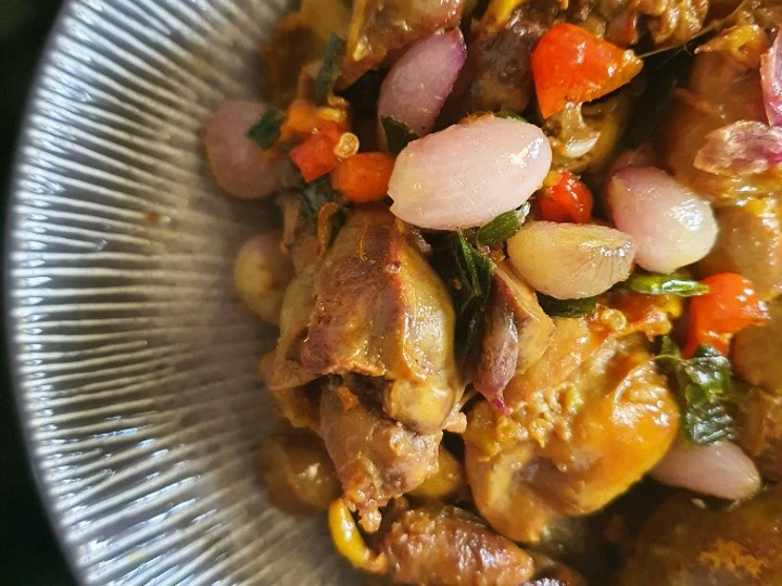 Cara Mudah Membikin Resep Sambal Bawang Merah (Utuh) Ati Ampela yang Lezat Anti Ribet, Bikin Ngiler