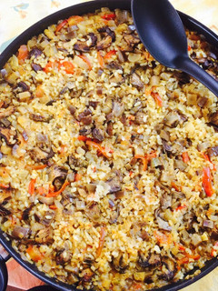 Una foto de Paella de verduras (vegana)
