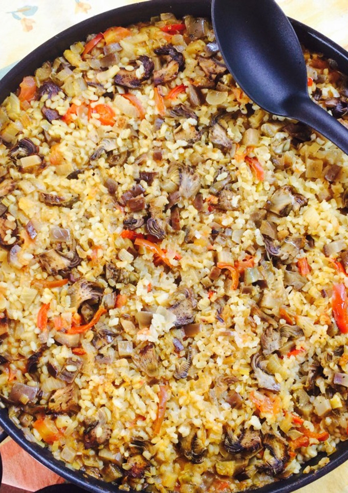 Una foto de Paella de verduras (vegana)