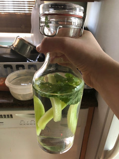 A picture of Mint cucumber water.