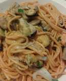 Pasta con mejillones y champignones