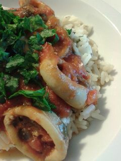 Una foto de Cazuela de calamares con arroz