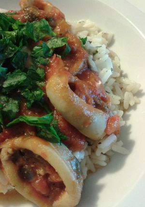 Una foto de Cazuela de calamares con arroz