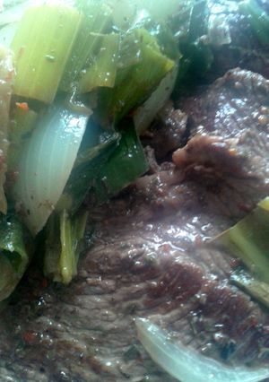 Una foto de Bifes de ternera al verdeo y puerros
