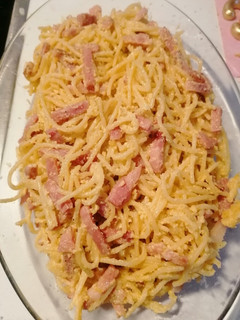 Una foto de Spaguettis a la carbonara sin nata