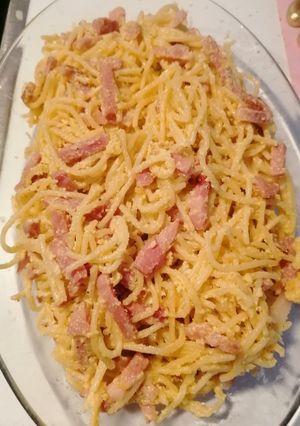 Una foto de Spaguettis a la carbonara sin nata
