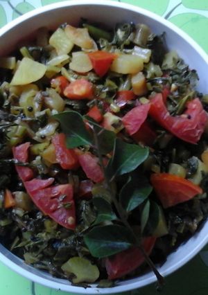 A picture of Radish and  Tomato Fry.