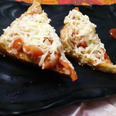 A picture of Breadizza.