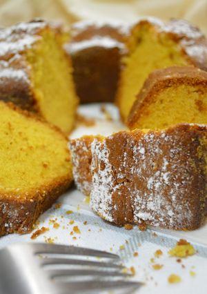A picture of Fluffy Orange Cake.