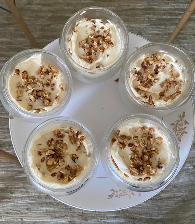 Una foto de Tiramisú re versionado, con sorpresa y en vaso