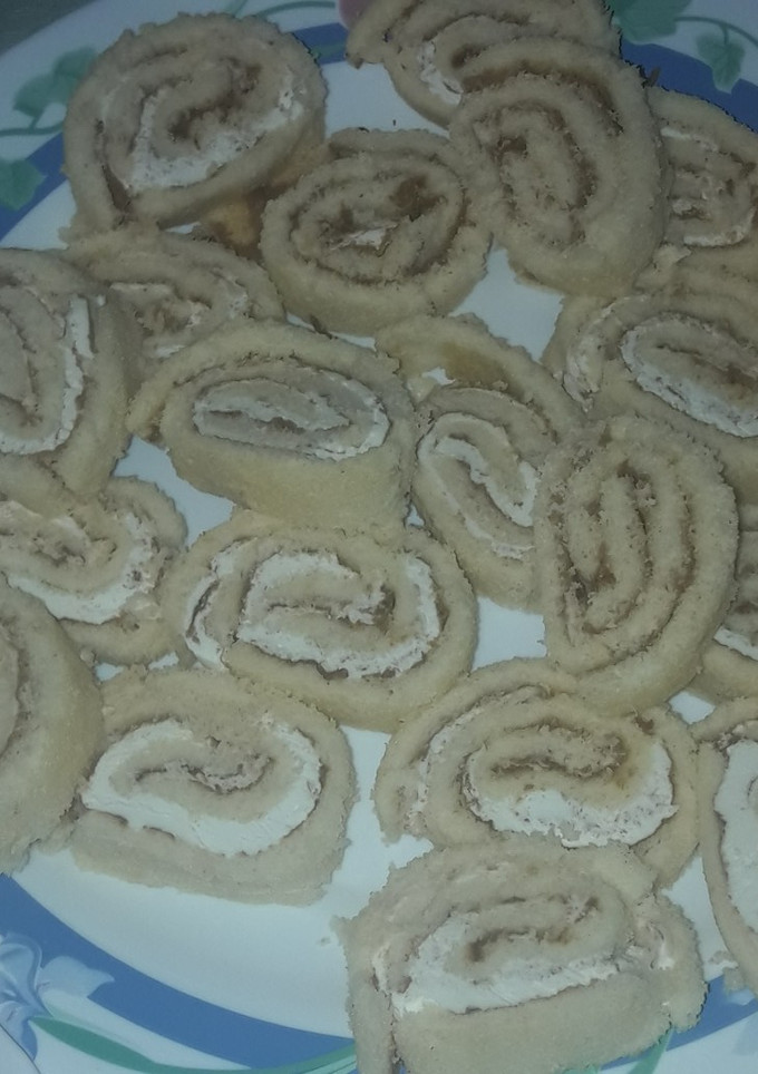 Una foto de Bizcocho de relleno cremoso queso