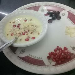 A picture of Fruit custard-milk.