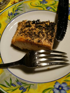 Una foto de Salmón al eneldo al horno