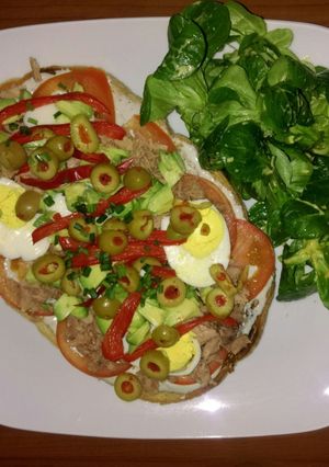 Foto principal de Bruschetta de atún y roquefort