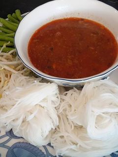 รูปของ ขนมจีนน้ำพริกแกงเผ็ดปลากระป๋อง