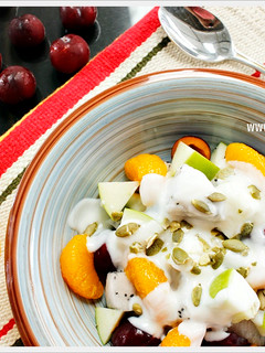 A picture of Fruit Salad with Yogurt.