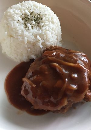 รูปของ Japanese Hamburg Steak + Demi Glace Sauce with Rice