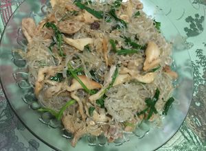 Hình của món Miến xào gà O Duyên.