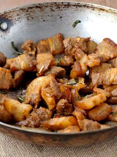 Hình của món Thịt ba chỉ rang.